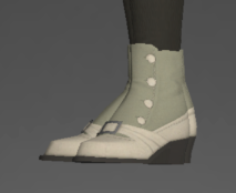 Velveteen Gaiters side.png