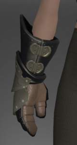 Warden's Gauntlets rear.png